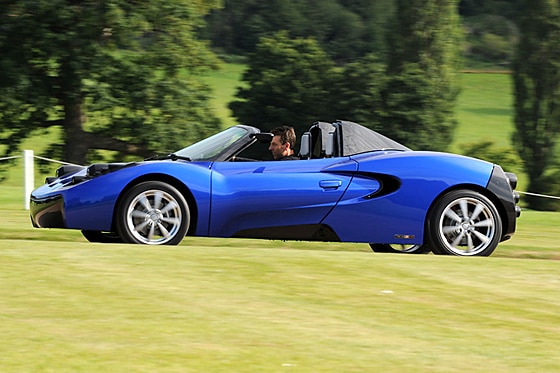 Teewave AR.1 Elektroauto von Gordon Murray Design Limited und Toray Industries Inc