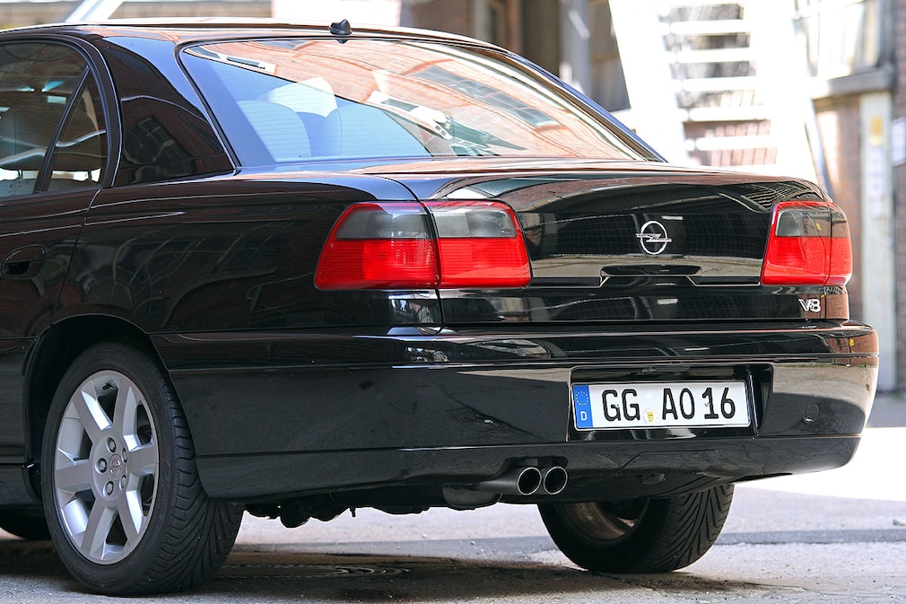 Bilder: Opel Omega V8
