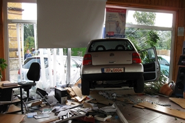 Unfall im Autohaus in Apolda