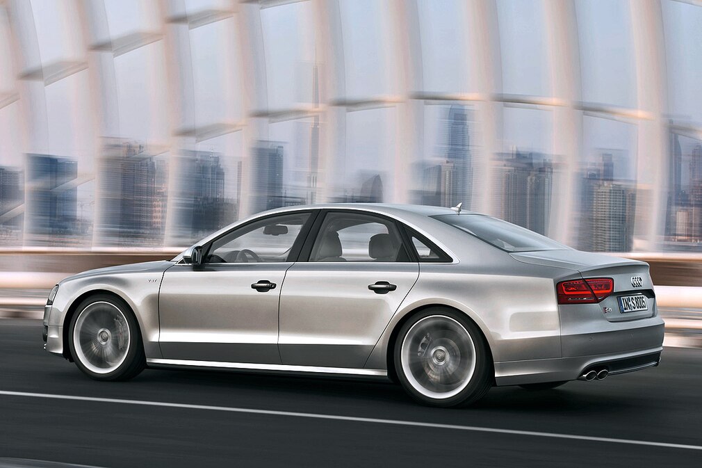 Audi S8