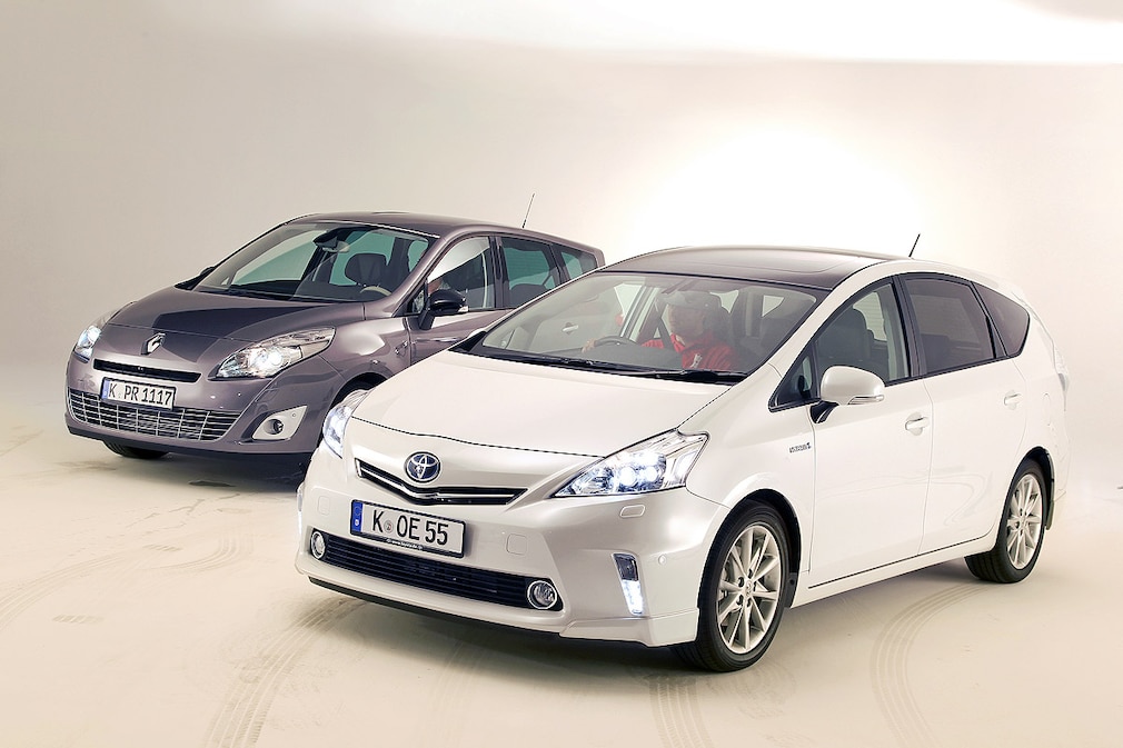 Renault Grand Scénic Dynamique 2.0 16V 140 CVT Toyota Prius Plus
