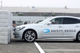 Nissan Sicherheitssystem Safety Shield