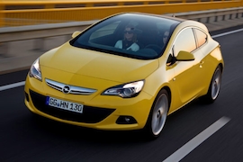 Opel Astra GTC mit Panorama-Frontscheibe