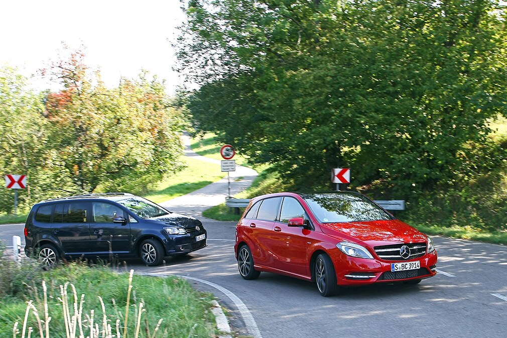 VW Touran 1.2 TSI Comf.BMT Mercedes B-Klasse B 180 CGI