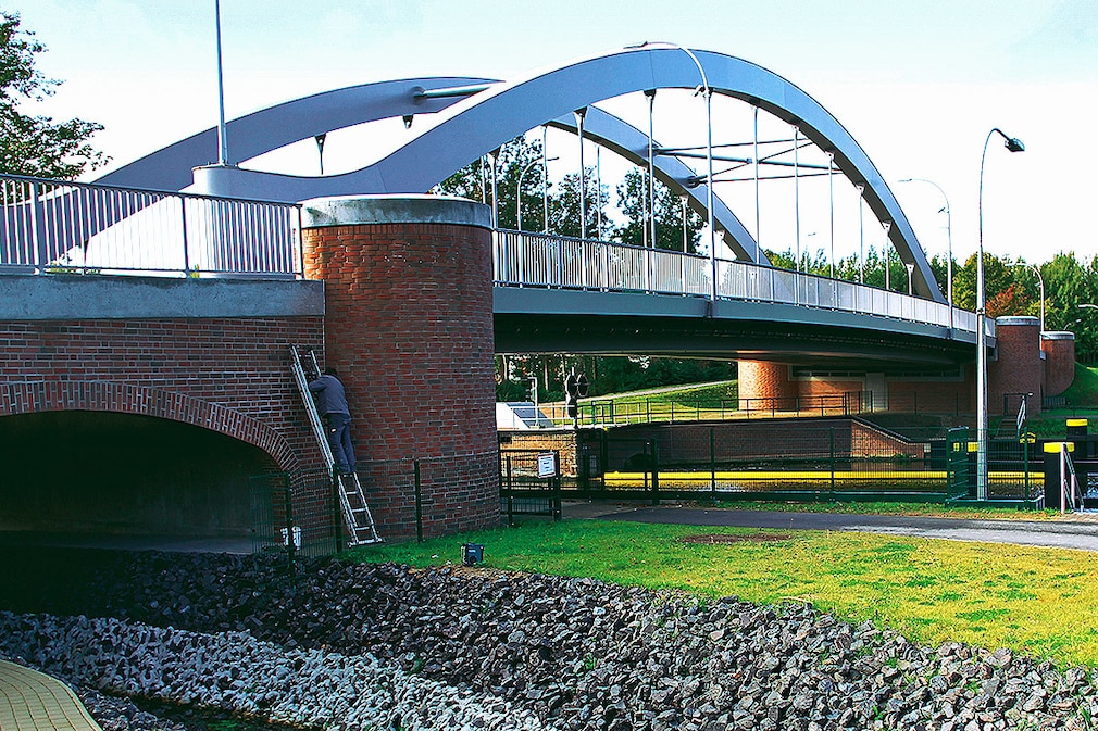 Brücke mit Fußbodenheizung
