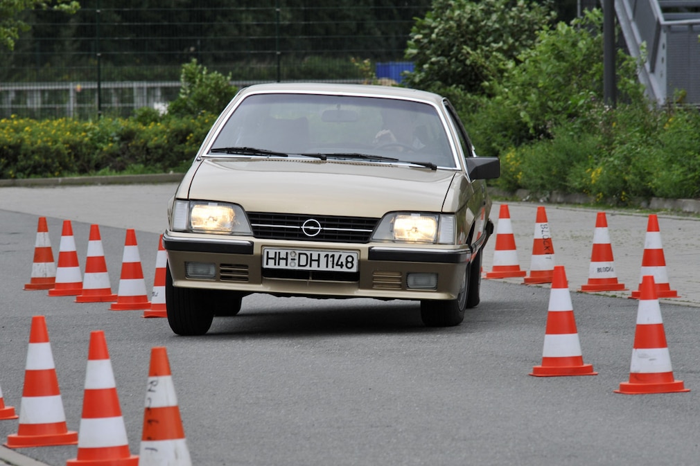Opel Monza 2.0 E