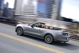 Ford Mustang GT (LA 2012)