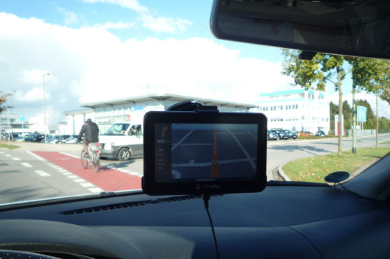 Toter Winkel durch mobiles Navigationsgerät