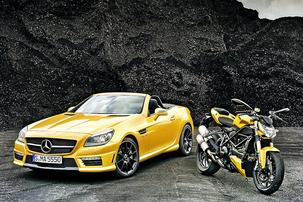 Mercedes SLK 55 AMG und Ducati Streetfighter 848