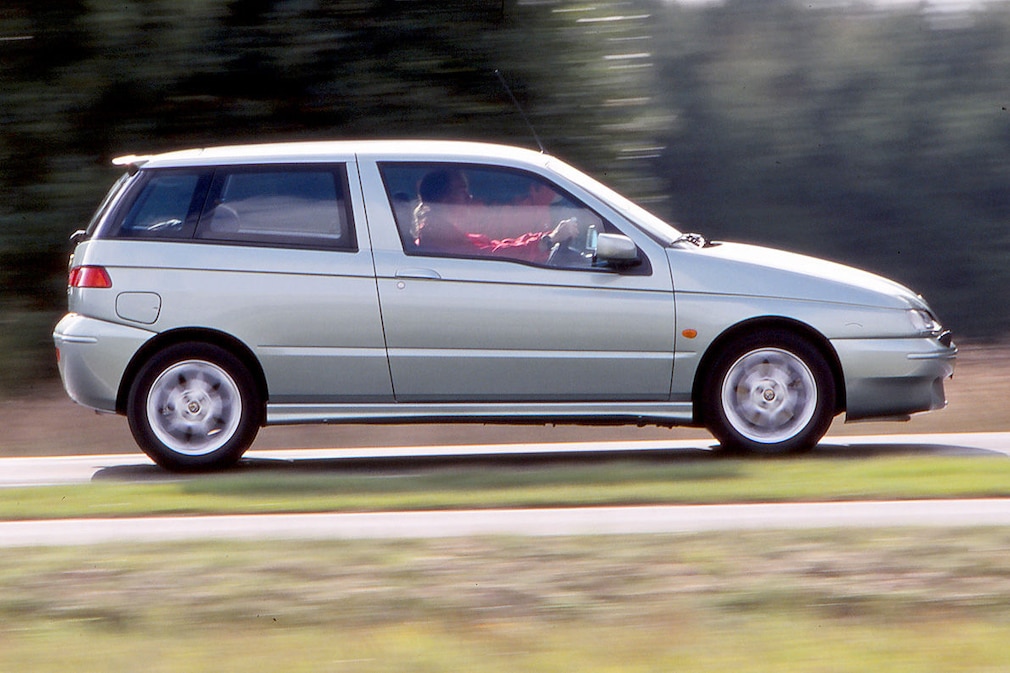 Autos der 90er: Italiener und Franzosen Autos der 90er: Italiener und Franzosen