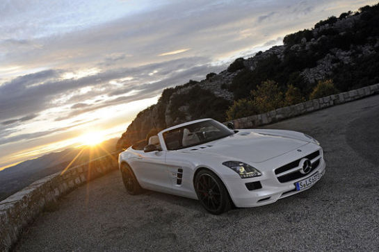 So entsteht ein SLS AMG Roadster