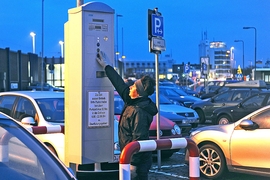 Parkscheinautomat am Fährhafen von Norddeich