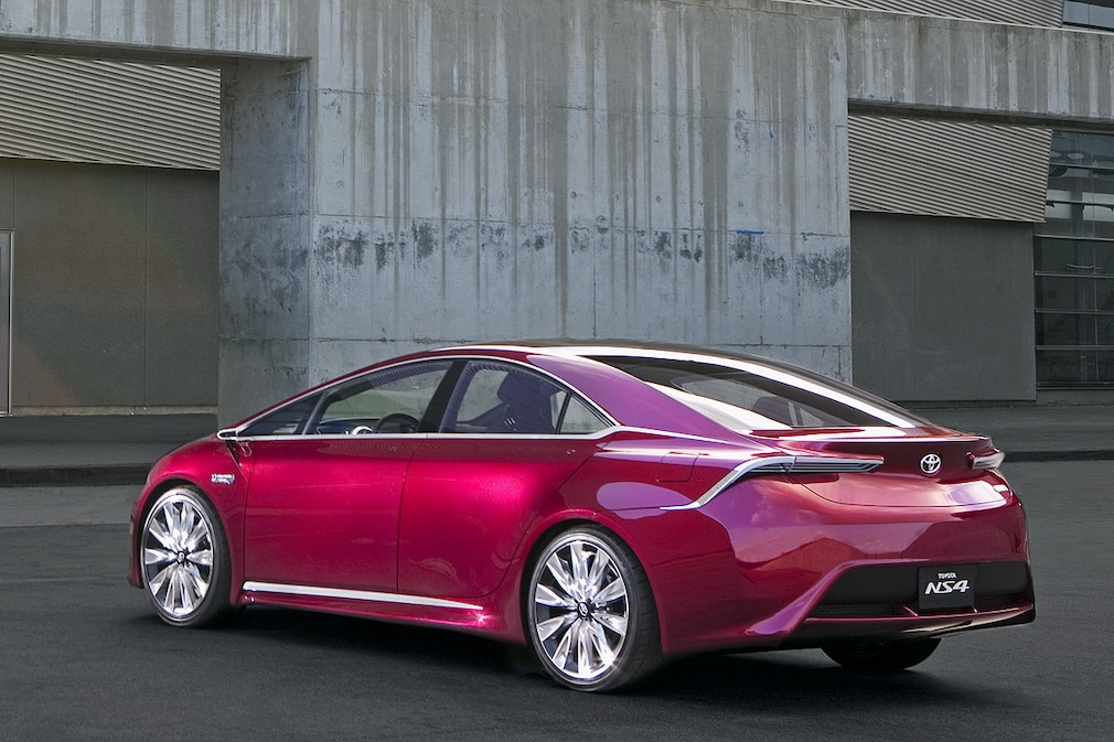 Toyota NS4 Plug-in