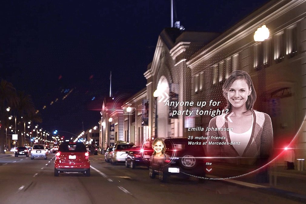 Mercedes Benz Sensory Perfection - Augmented Reality