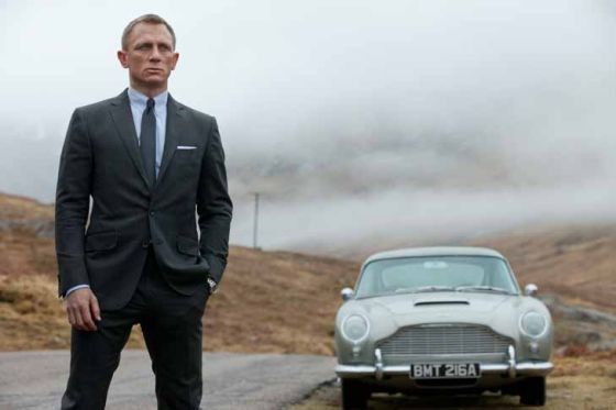 James Bond und sein Aston Martin DB5 in "Skyfall"