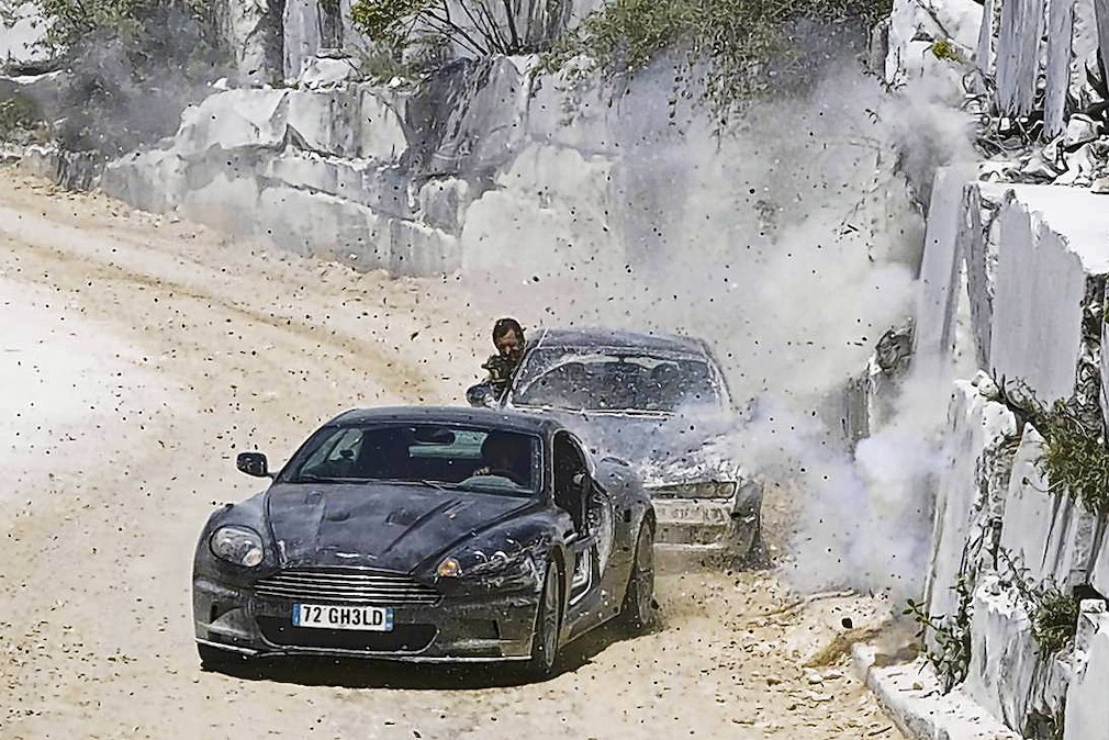 Aston Martin DBS James Bond 007 Daniel Craig Ein Quantum Trost