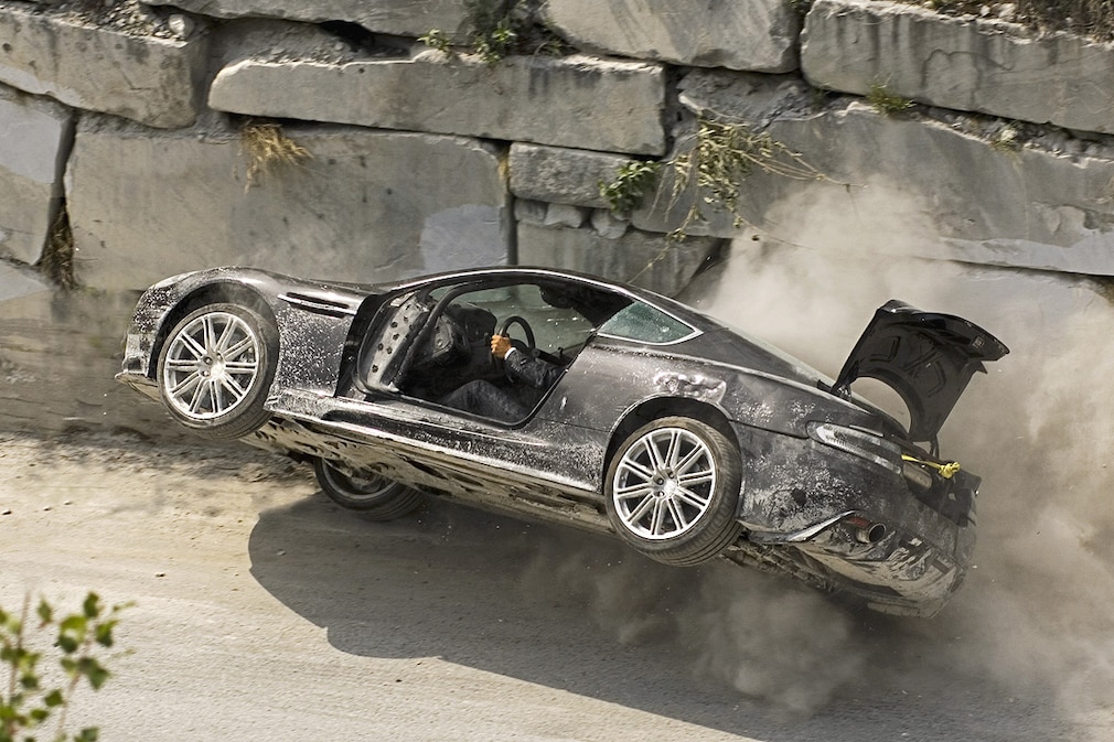 Aston Martin DBS James Bond 007 Daniel Craig Ein Quantum Trost