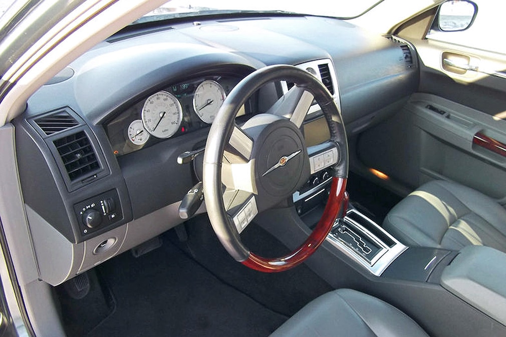 Präsident Barack Obama's 2005 Chrysler 300C