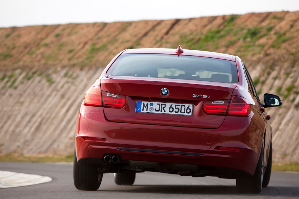 BMW 328i