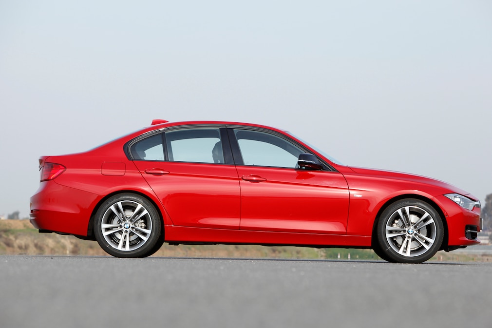 BMW 328i