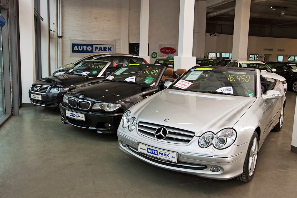 Audi A4 1.8T Cabrio ; BMW 325 Ci ; Mercedes Benz CLK 200