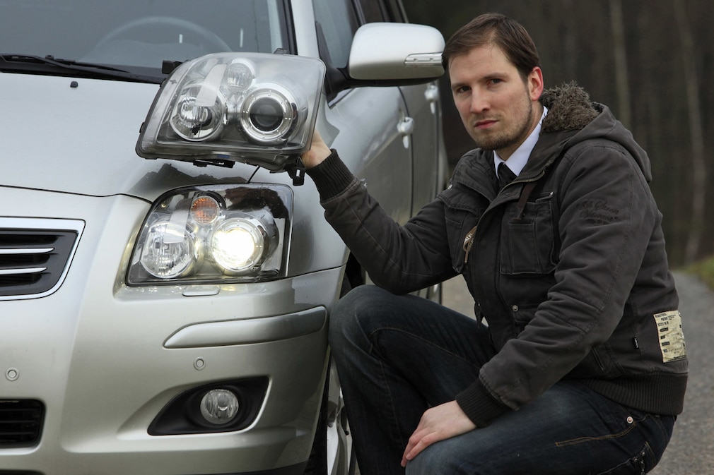 Christian B. mit seinem Toyota Avensis