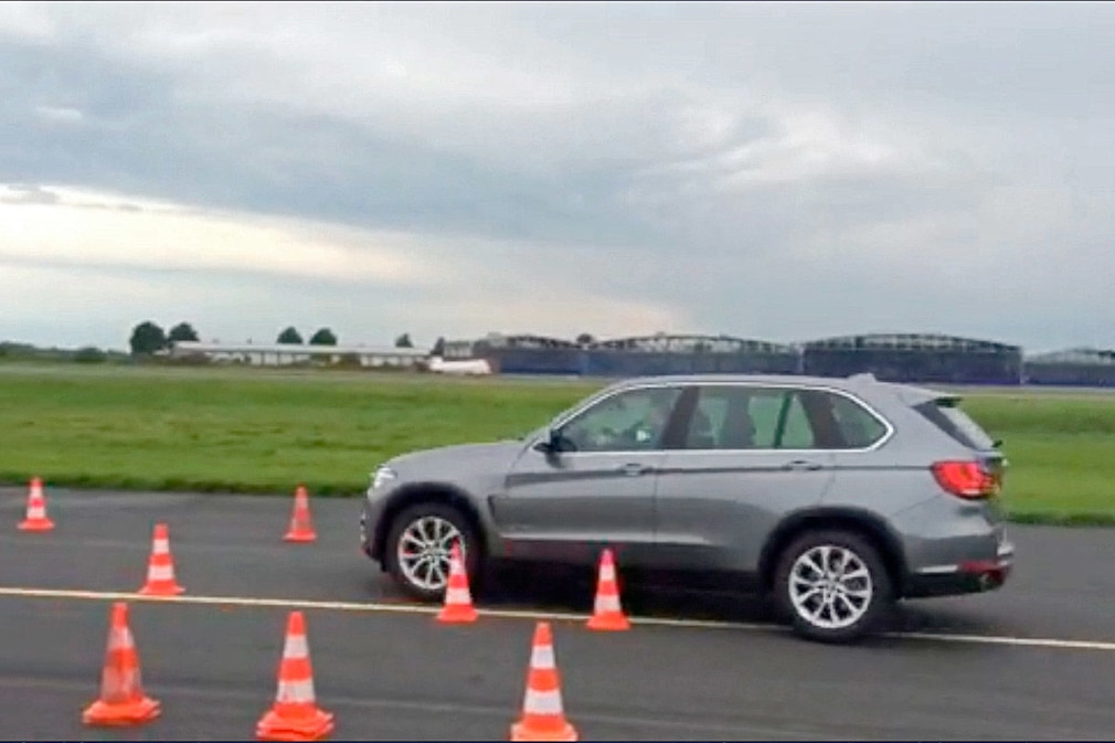 BMW X5 xDrive 30d Ausweichtest