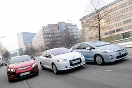 Renault Fluence Z.E. Opel Ampera Toyota Prius Plug-In
