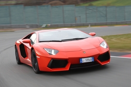 Lamborghini Aventador LP 700-4