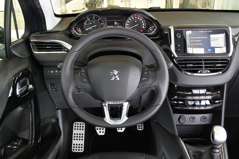 Peugeot 208 e-HDi 115