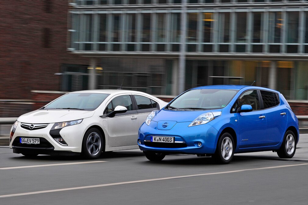 Nissan Leaf - Opel Ampera