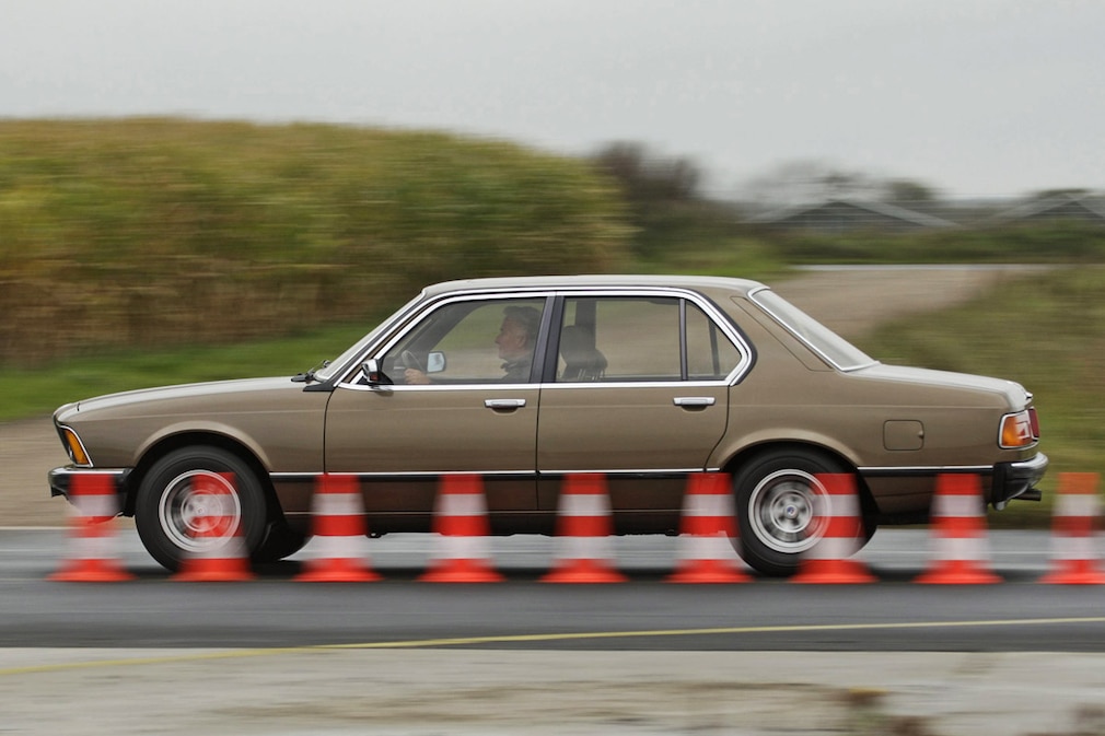 BMW 728i