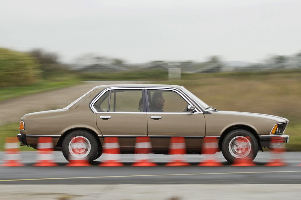 BMW 728i