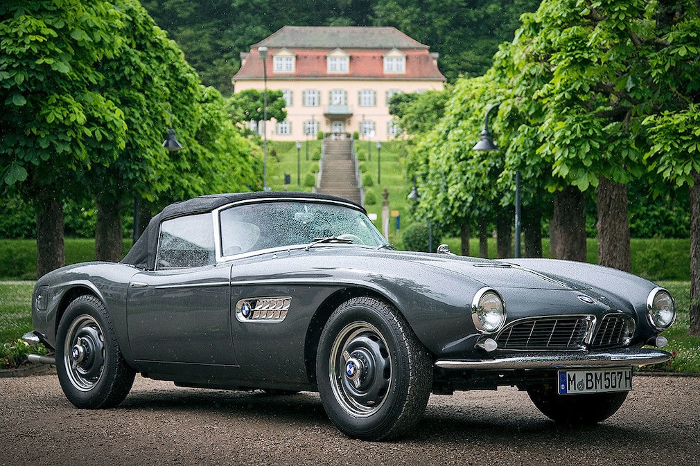 12 BMW 507 (1957)