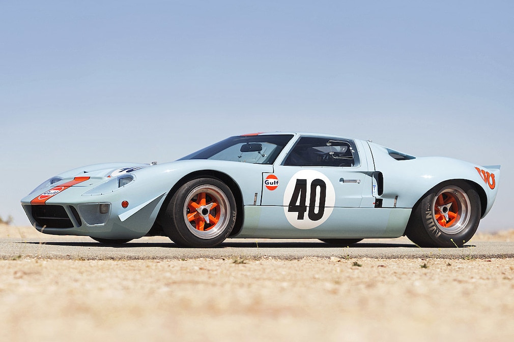 1968 Ford GT40 Gulf/Mirage Lightweight Racing Car
