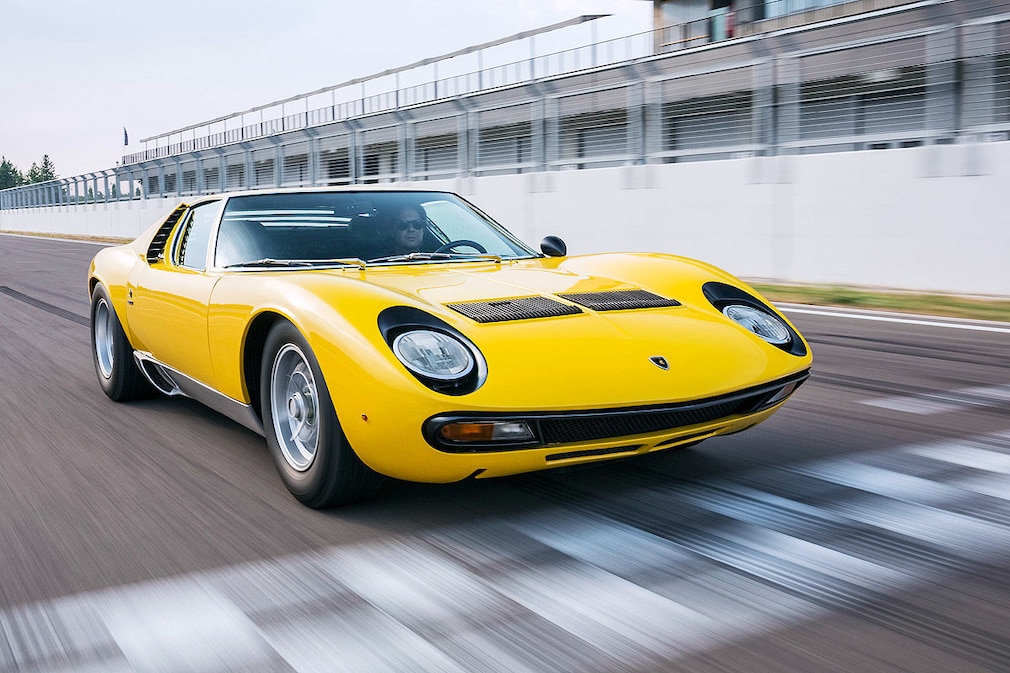 Lamborghini Miura P400 SV