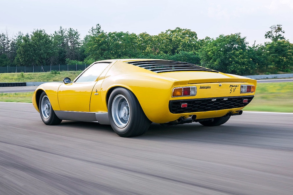Lamborghini Miura P400 SV