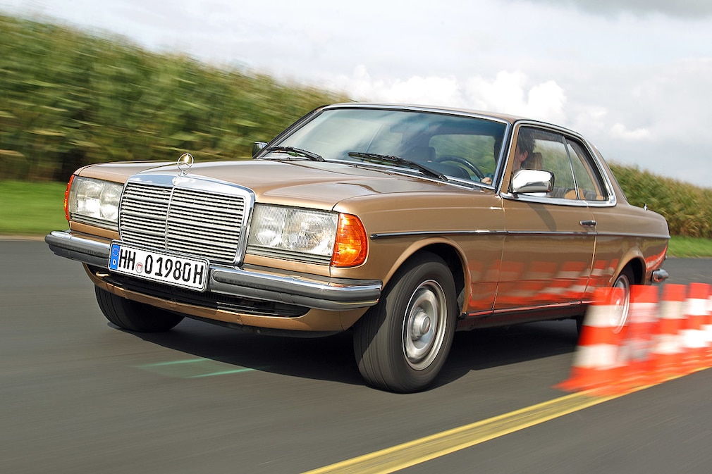 Mercedes-Benz 230 CE