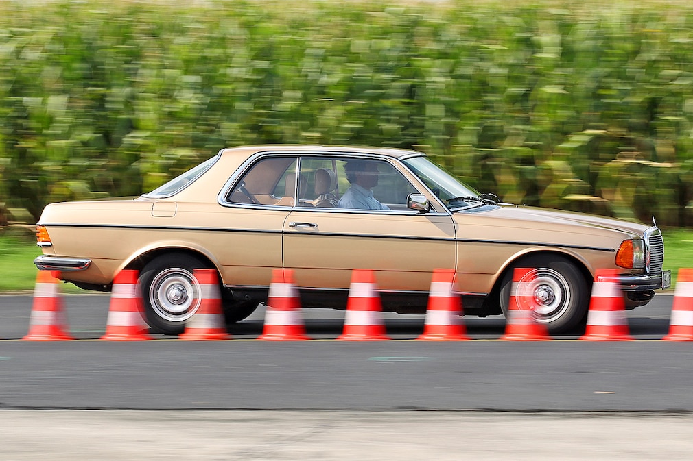 Mercedes Benz 230 CE