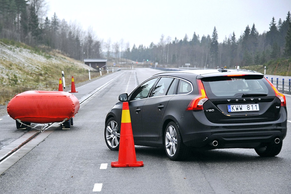 Volvo Kreuzungsassistent