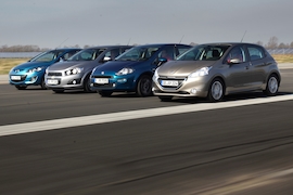 Chevrolet Aveo Fiat Punto Mazda2 Peugeot 208