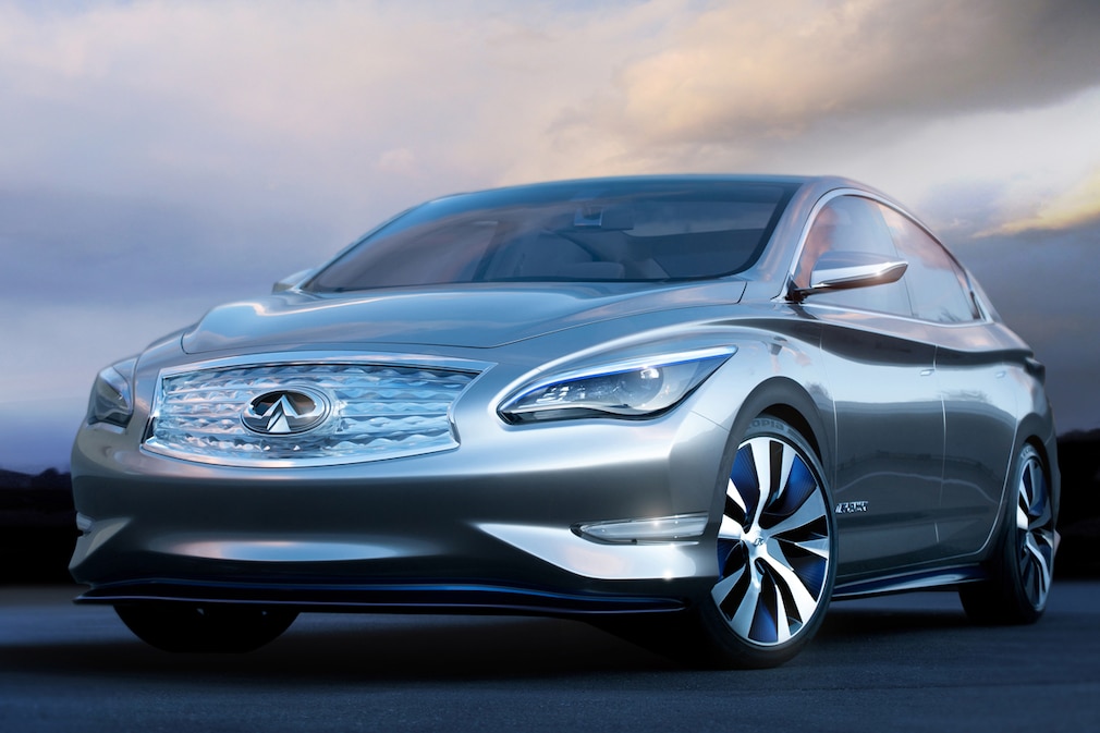 Infiniti LE Concept: New York Auto Show