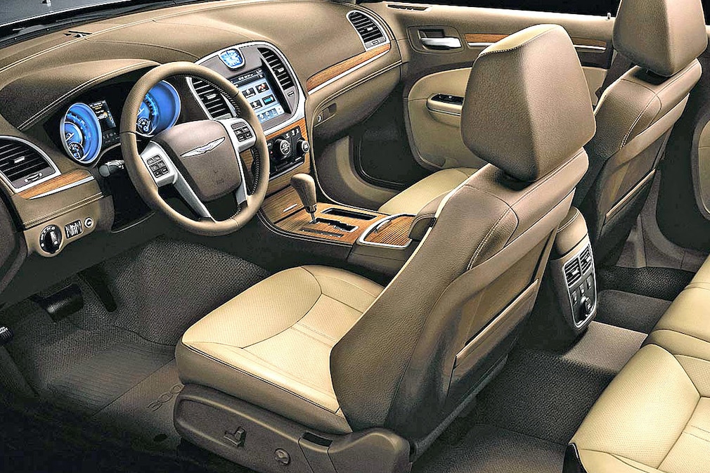 Chrysler 300 Luxury