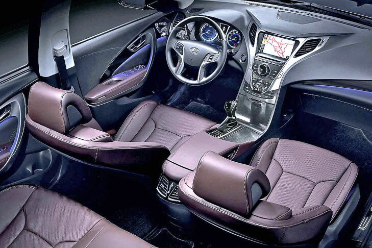Hyundai Azera Cockpit