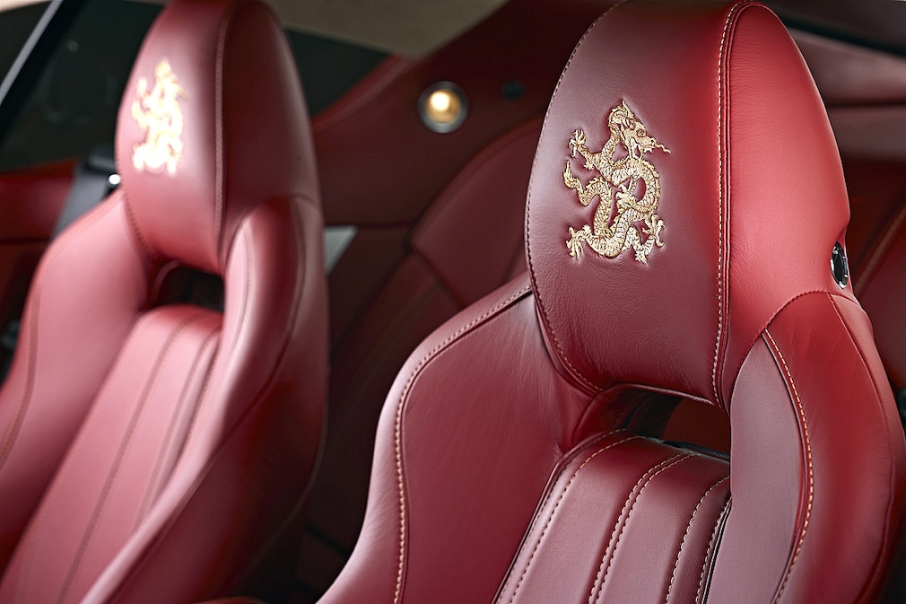 Aston Martin Vantage Dragon 88
