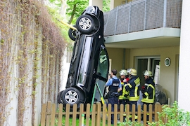 Unfall VW Golf in Wiesbaden April 2012