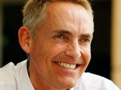 Martin Whitmarsh hat gute Laune: Schadensbegrenzung in Barcelona