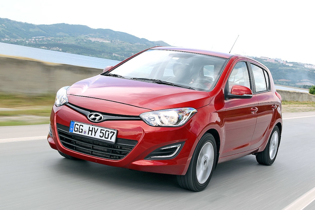 Hyundai i20 blue 1.1 CRDI