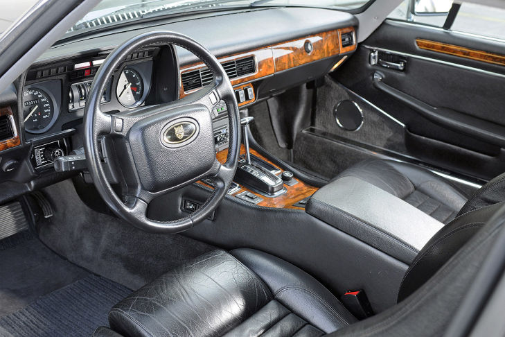 Jaguar XJ-S