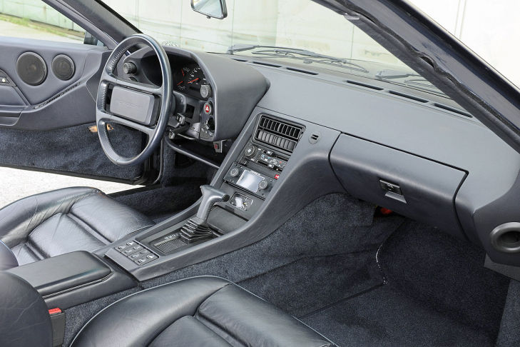 Porsche 928 S4